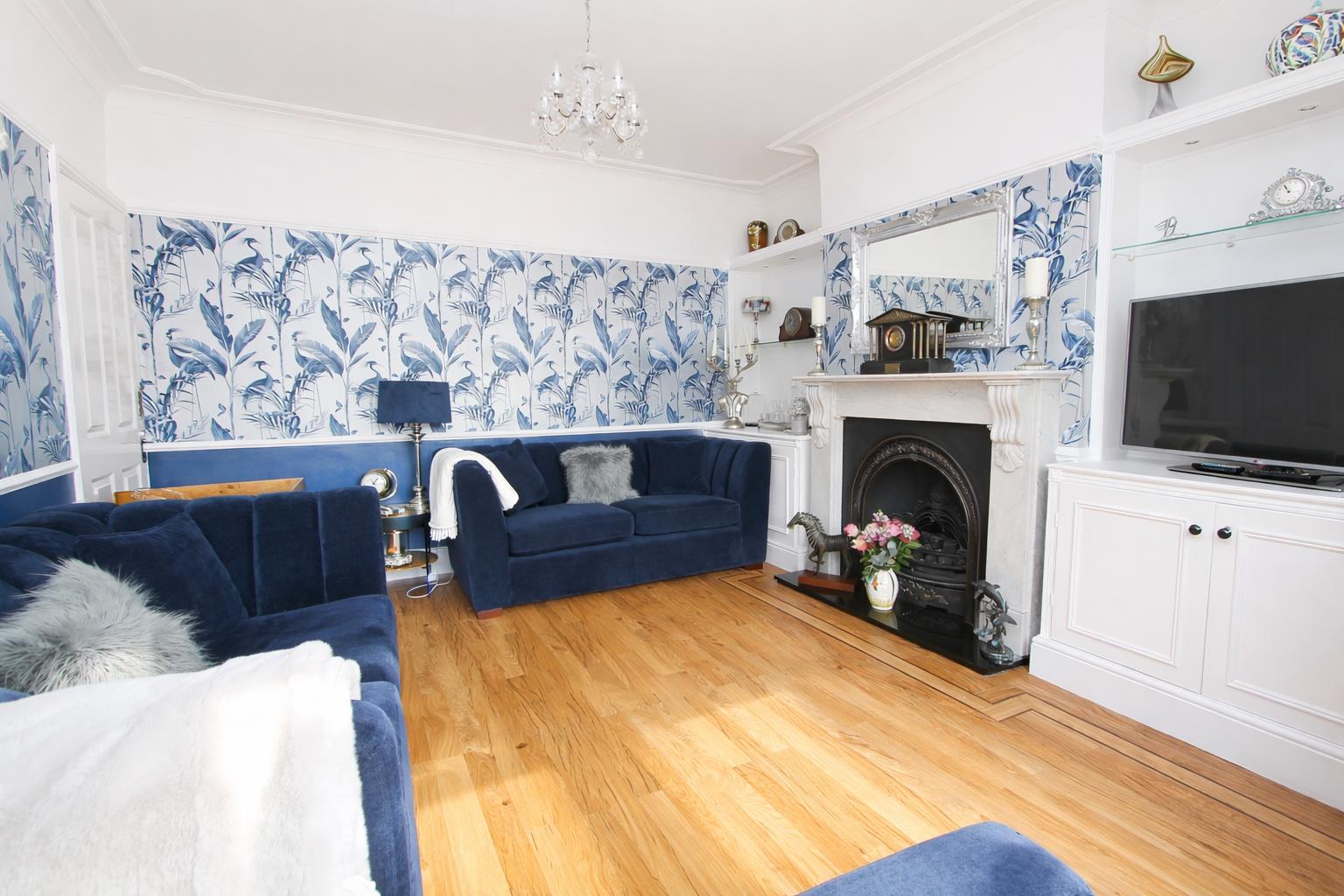 Godalming Avenue, Wallington